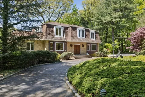 94 Cove Road Oyster Bay Cove NY 11771