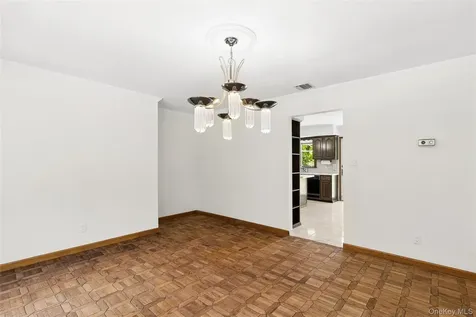 94 Cove Road Oyster Bay Cove NY 11771