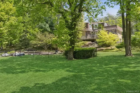 94 Cove Road Oyster Bay Cove NY 11771