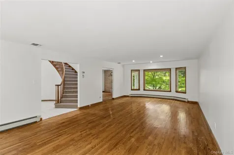 94 Cove Road Oyster Bay Cove NY 11771