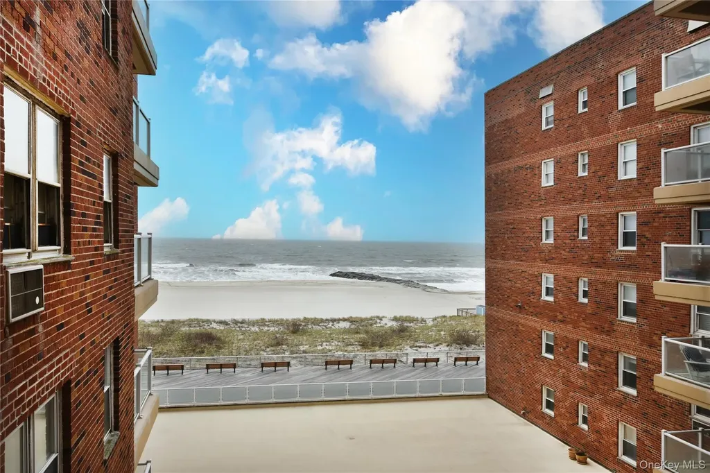 370 W Broadway Long Beach NY 11561