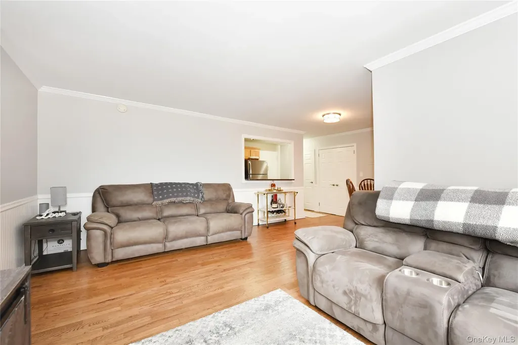370 W Broadway Long Beach NY 11561
