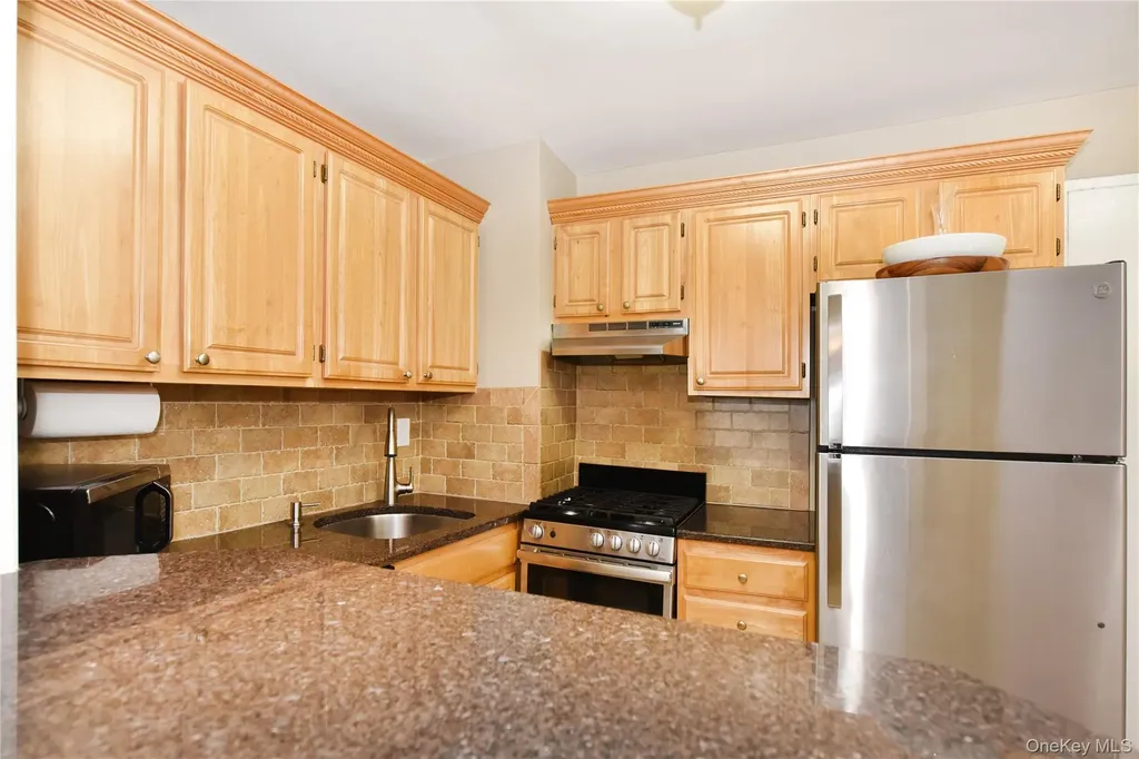 370 W Broadway Long Beach NY 11561