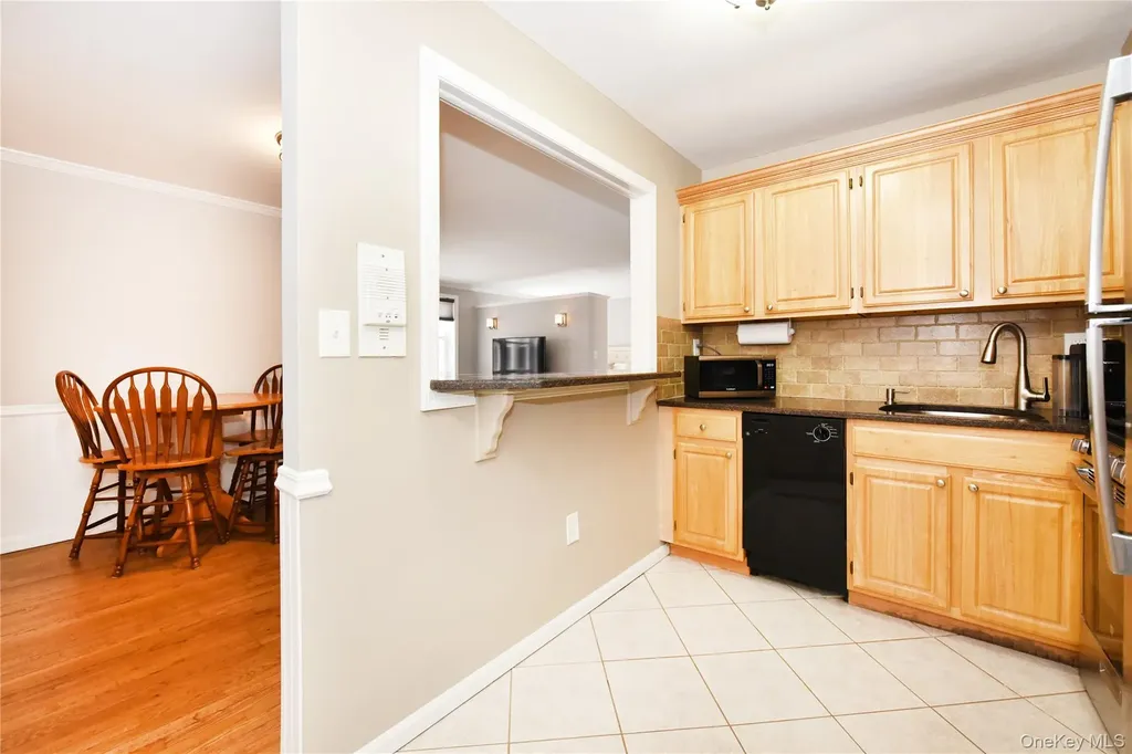 370 W Broadway Long Beach NY 11561