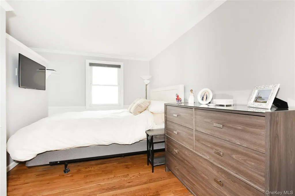 370 W Broadway Long Beach NY 11561