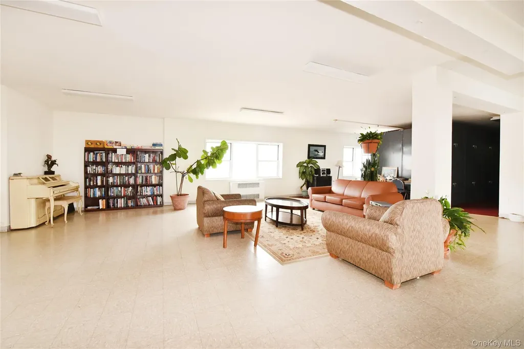 370 W Broadway Long Beach NY 11561