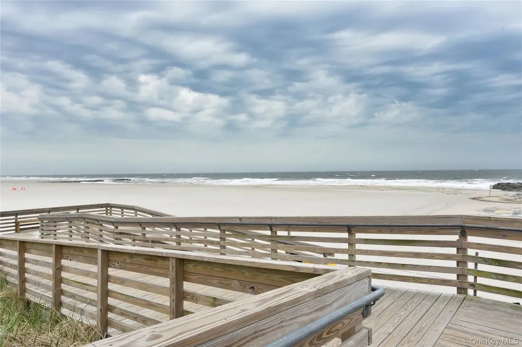 370 W Broadway Long Beach NY 11561