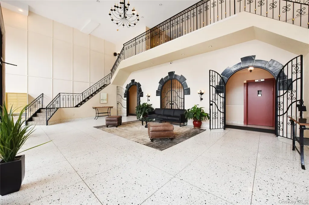370 W Broadway Long Beach NY 11561