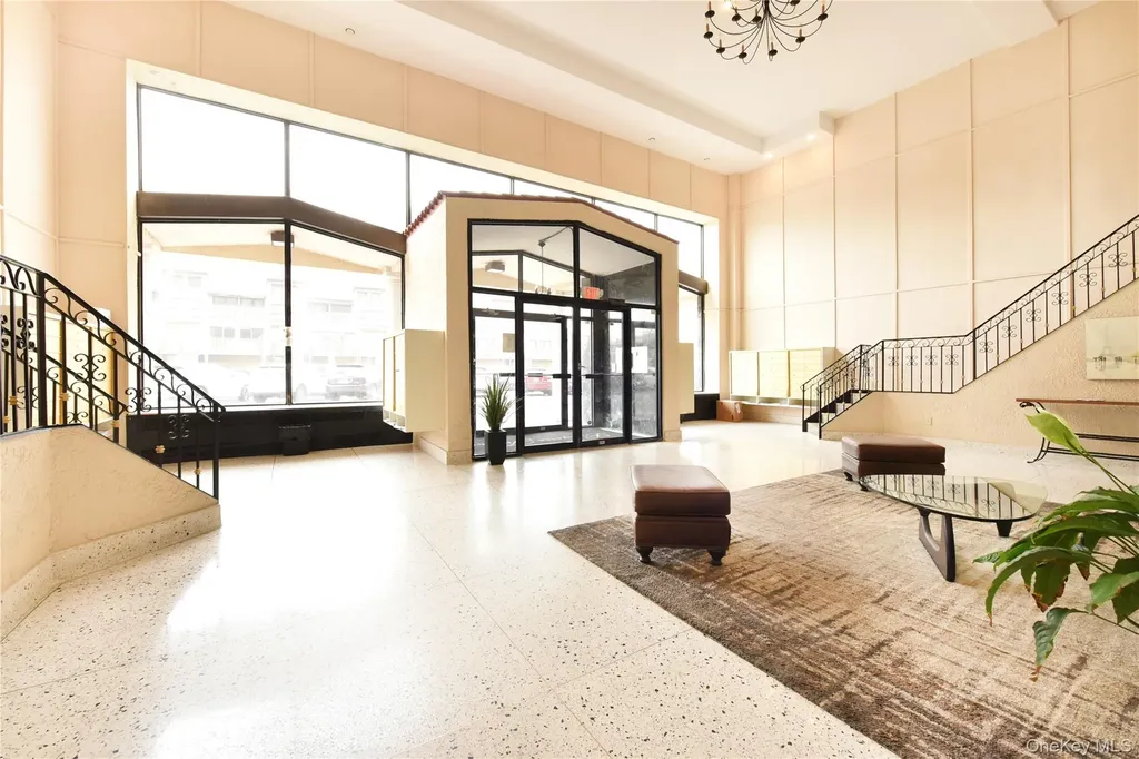 370 W Broadway Long Beach NY 11561