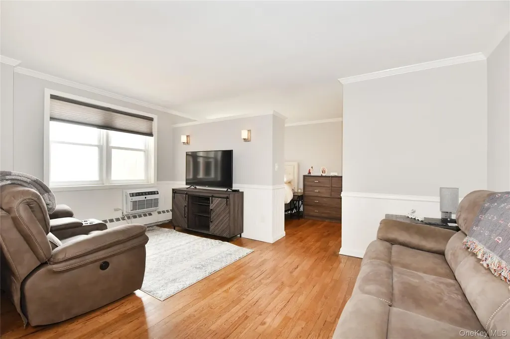 370 W Broadway Long Beach NY 11561
