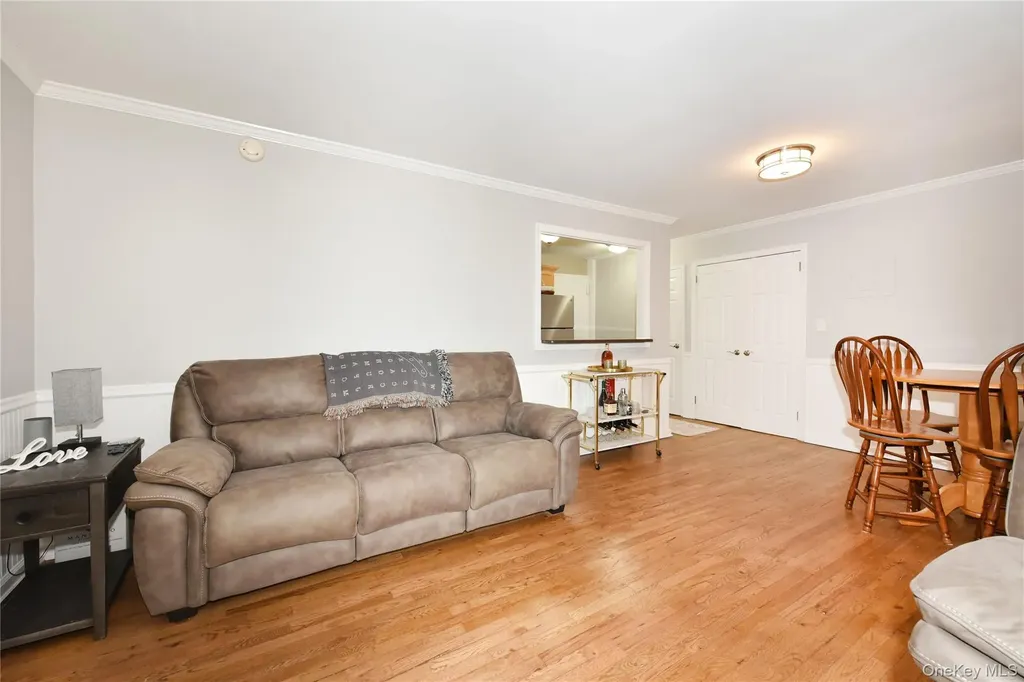 370 W Broadway Long Beach NY 11561