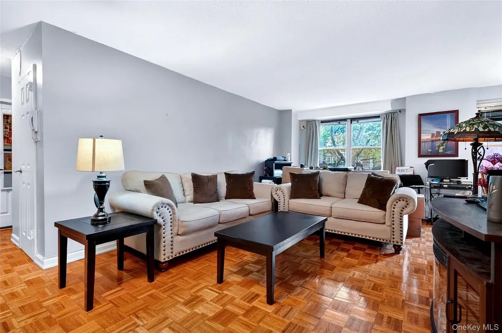 2550 Olinville Avenue Bronx NY 10467