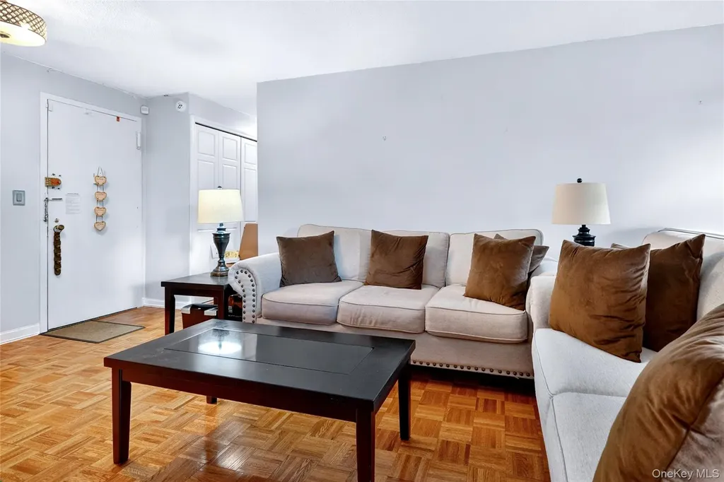 2550 Olinville Avenue Bronx NY 10467