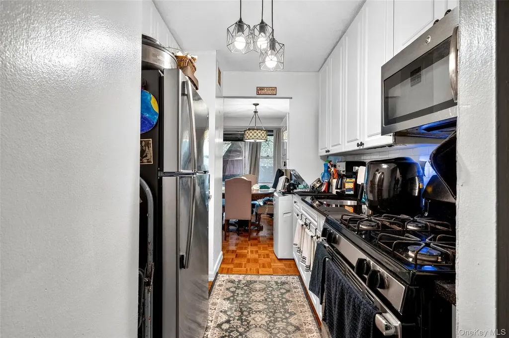 2550 Olinville Avenue Bronx NY 10467