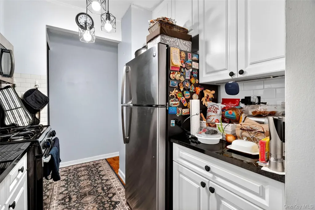 2550 Olinville Avenue Bronx NY 10467