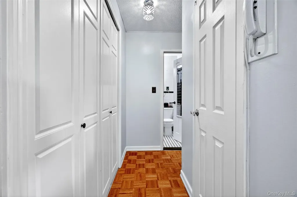 2550 Olinville Avenue Bronx NY 10467