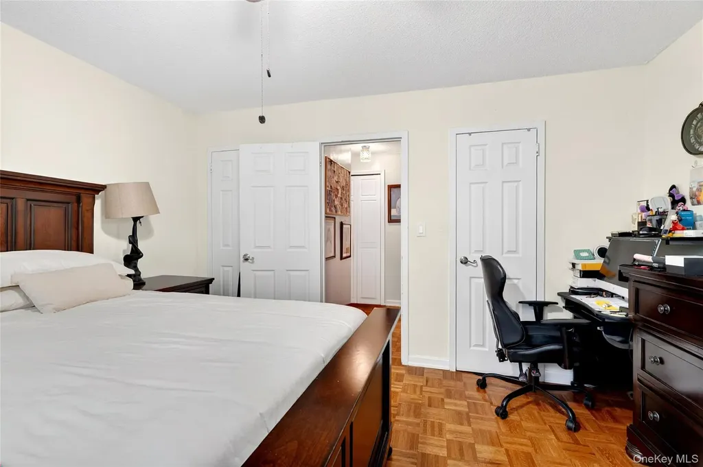 2550 Olinville Avenue Bronx NY 10467