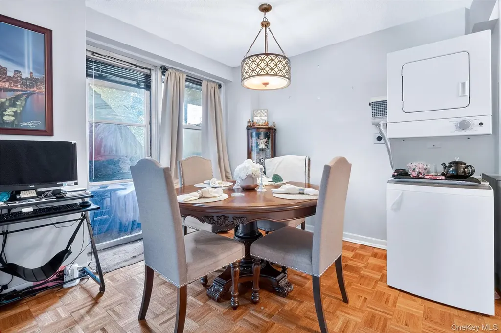 2550 Olinville Avenue Bronx NY 10467