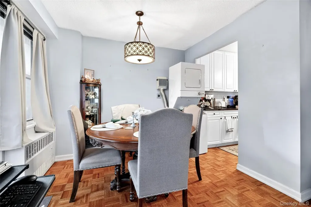 2550 Olinville Avenue Bronx NY 10467