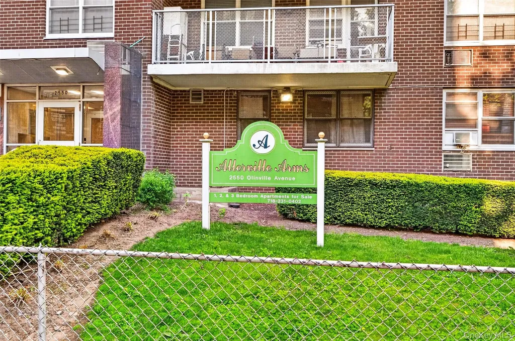 2550 Olinville Avenue Bronx NY 10467