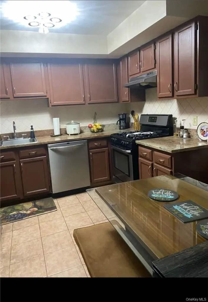 6 Taconic Street Poughkeepsie NY 12603