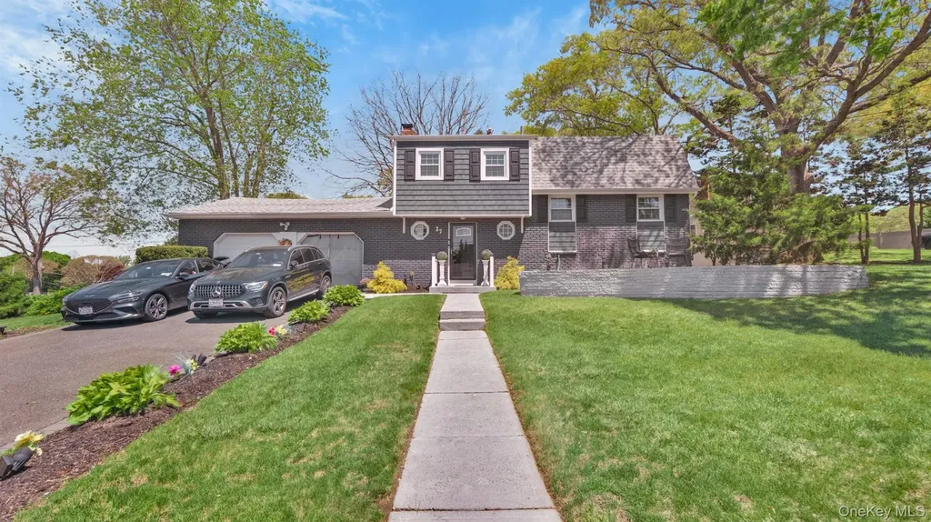 27 Camp Drive Selden NY 11784