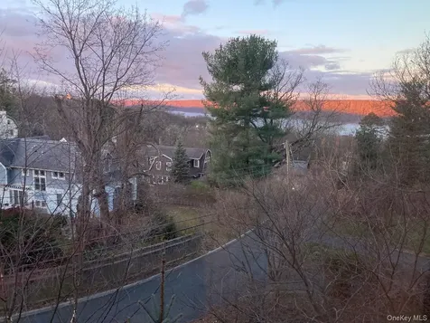 1 Scenic Drive Hastings-on-hudson NY 10706