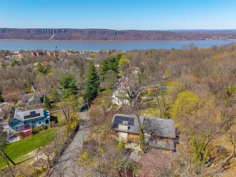 1 Scenic Drive Hastings-on-hudson NY 10706