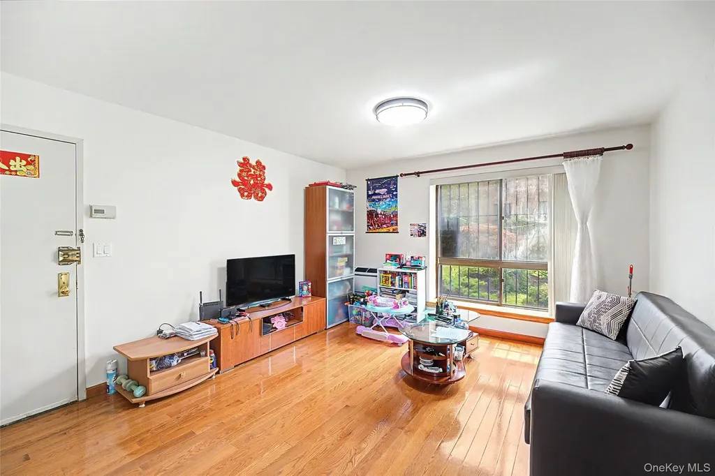 9409 46th Avenue Elmhurst NY 11373