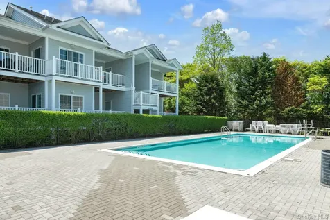 61475 Route 48 Greenport NY 11944