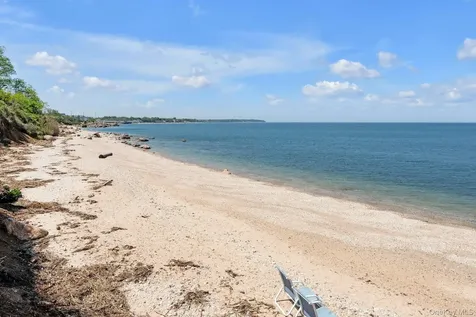 61475 Route 48 Greenport NY 11944