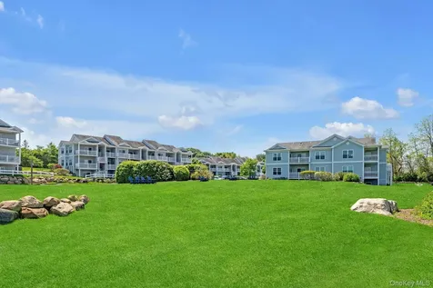 61475 Route 48 Greenport NY 11944