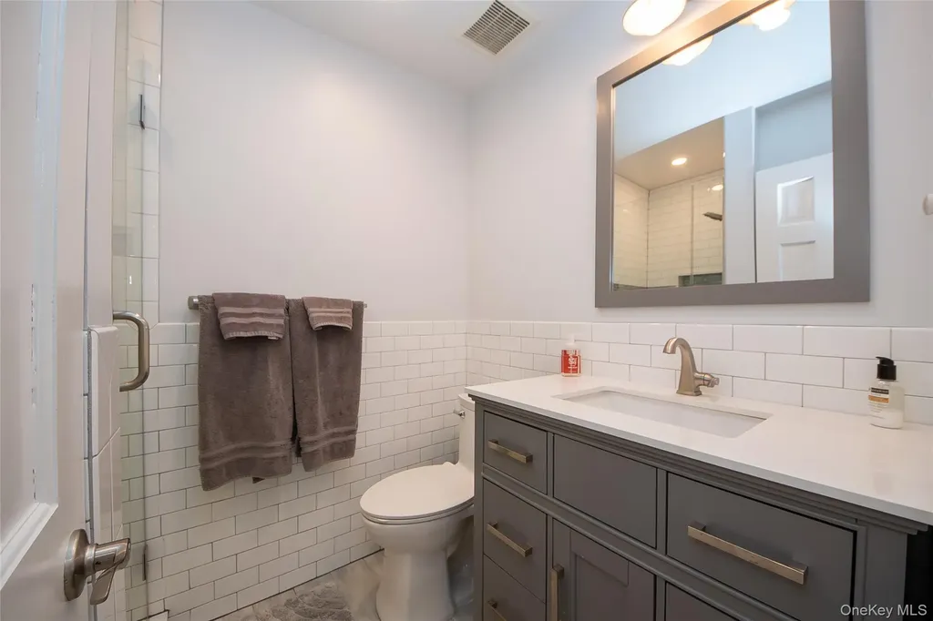 639 E Broadway Long Beach NY 11561