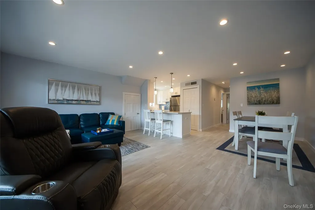 639 E Broadway Long Beach NY 11561
