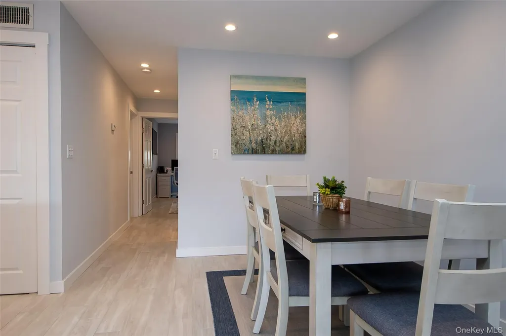 639 E Broadway Long Beach NY 11561