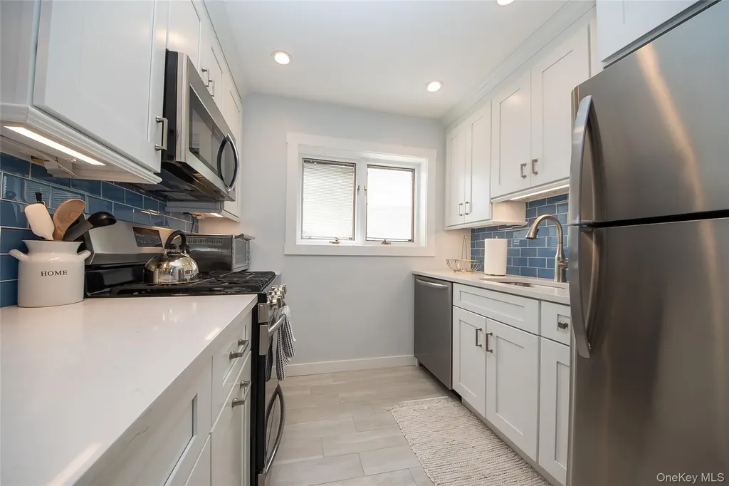 639 E Broadway Long Beach NY 11561
