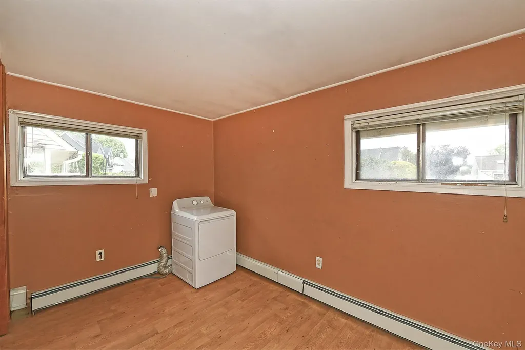 16 Springtime Lane E Levittown NY 11756