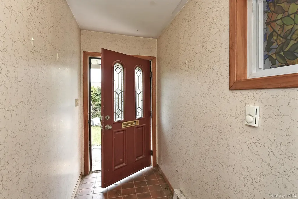 16 Springtime Lane E Levittown NY 11756