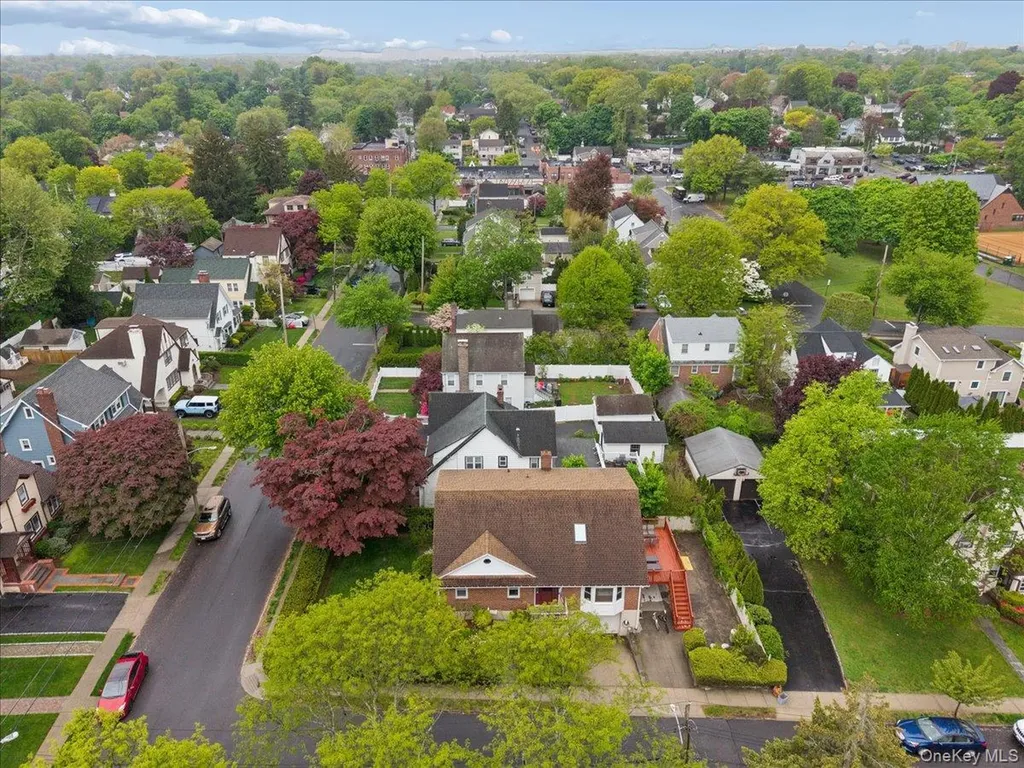 1 Allen Place Bronxville NY 10708