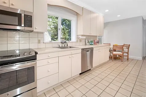 42 Oakwood Avenue Rye NY 10580