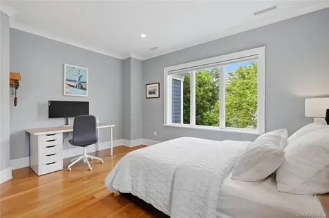 55 Harrison Drive Larchmont NY 10538