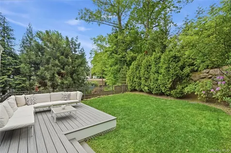 55 Harrison Drive Larchmont NY 10538