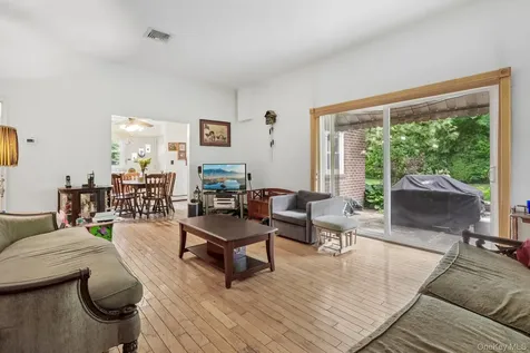 1055 Mamaroneck Avenue White Plains NY 10605