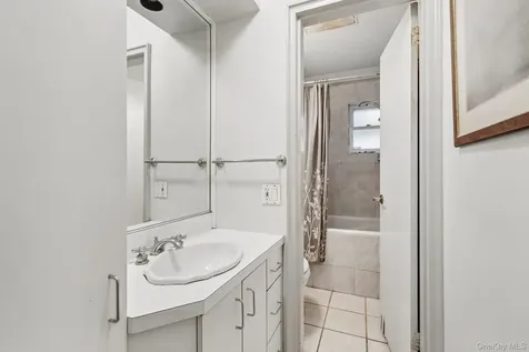1055 Mamaroneck Avenue White Plains NY 10605