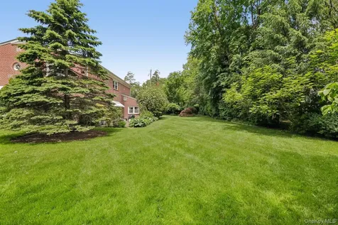1055 Mamaroneck Avenue White Plains NY 10605