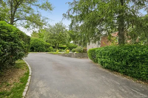 1055 Mamaroneck Avenue White Plains NY 10605