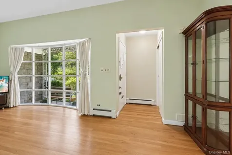 1055 Mamaroneck Avenue White Plains NY 10605