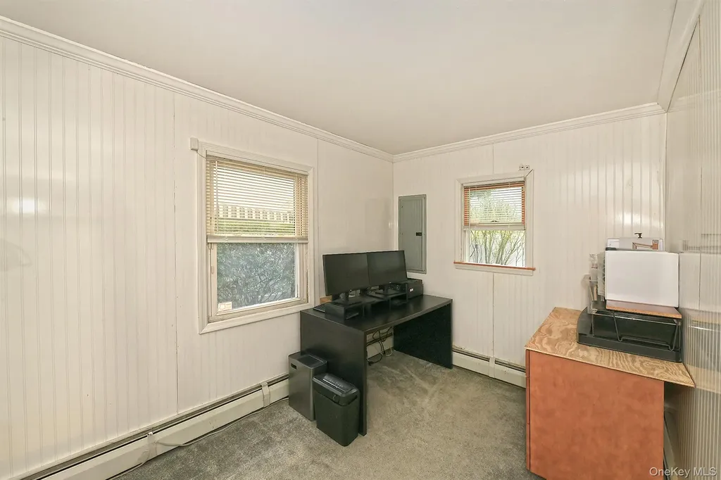 17 Ring Lane Levittown NY 11756