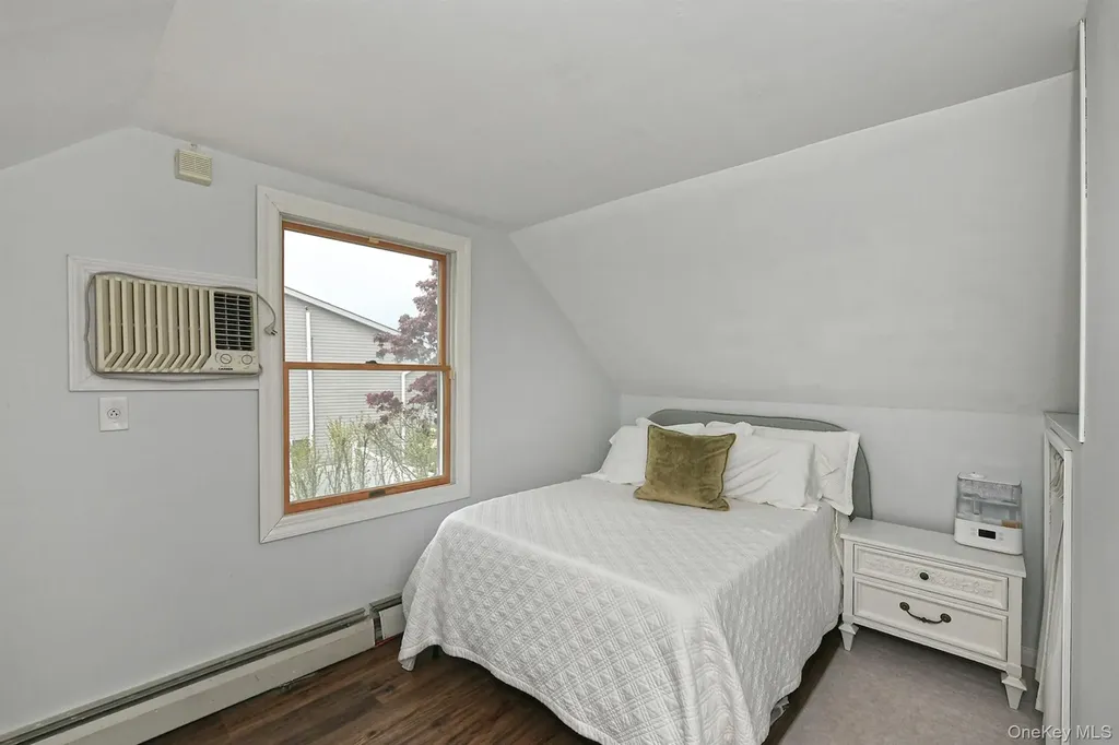 17 Ring Lane Levittown NY 11756
