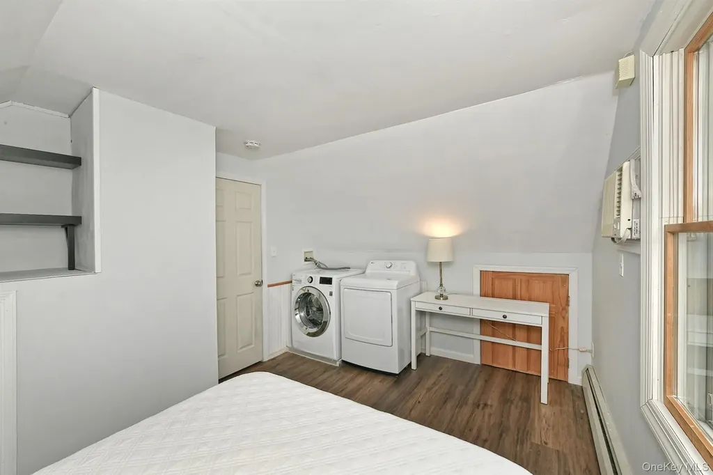 17 Ring Lane Levittown NY 11756